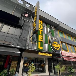 Smile Hotel Cheras Taman Segar